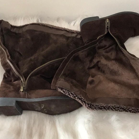 Bamboo  vegan  suede vegan fur cuffed side zipper high boots Size 6/36 - Picture 3 of 12